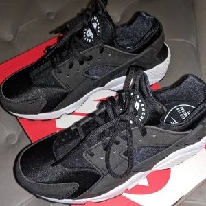 New Nike Huaraches